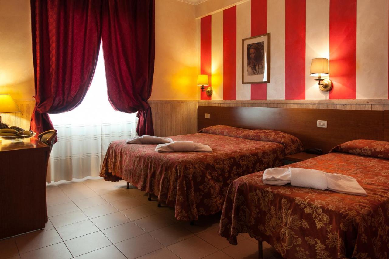 Hotel Pyramid Róma Szoba fotó