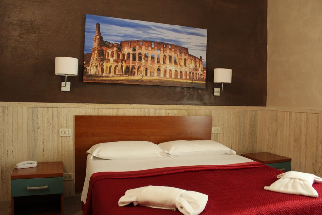 Hotel Pyramid Róma Kültér fotó